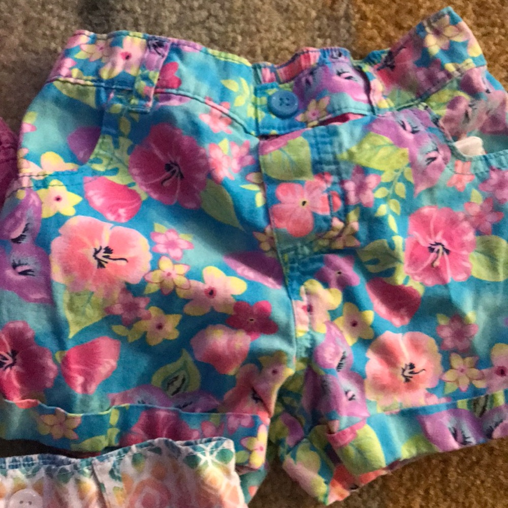 Girl’s Patterned Shorts - Picture 3 of 4